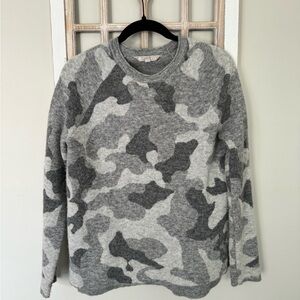 Athleta | Women’s XS Grey Camo Sweater